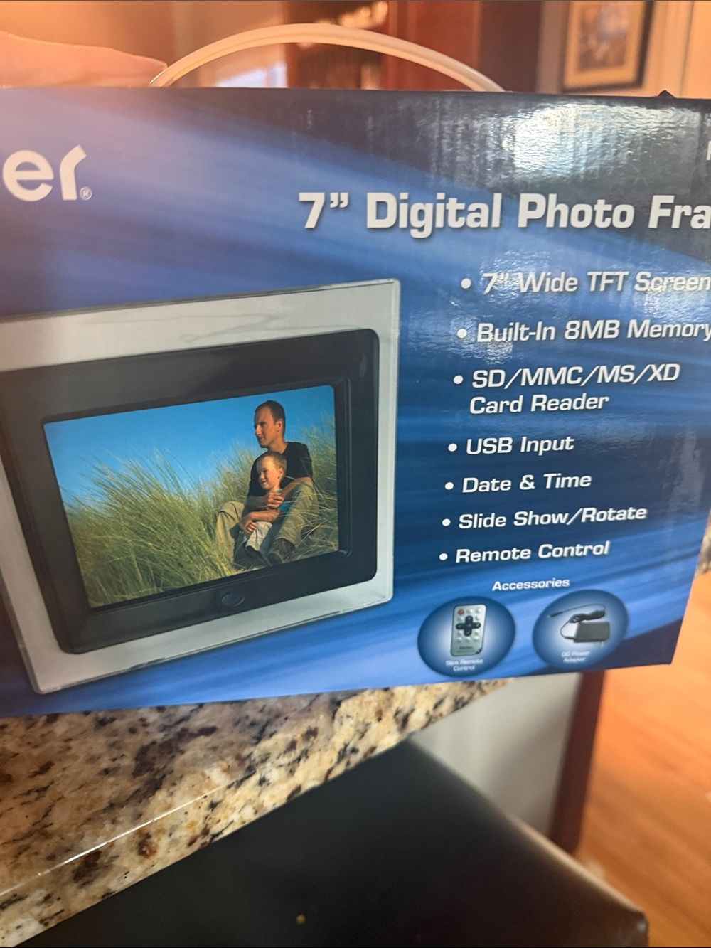 7" Digital Photo Frame - w/Remote Control ~ NIB - Picture 2 of 5